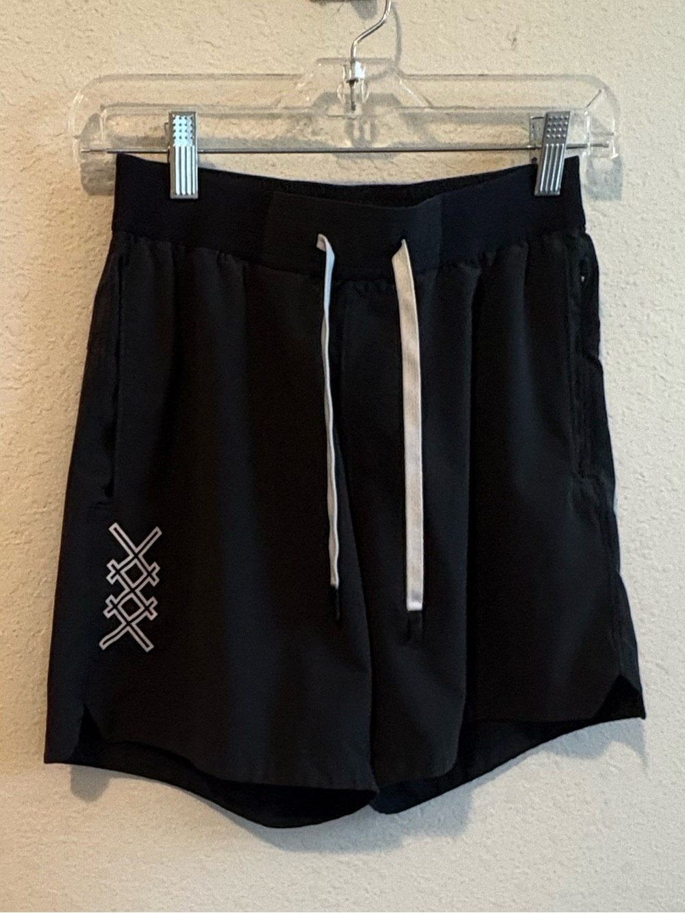 Rhône Men’s Black Athletic Workout Shorts Size Small Inseam 6”
